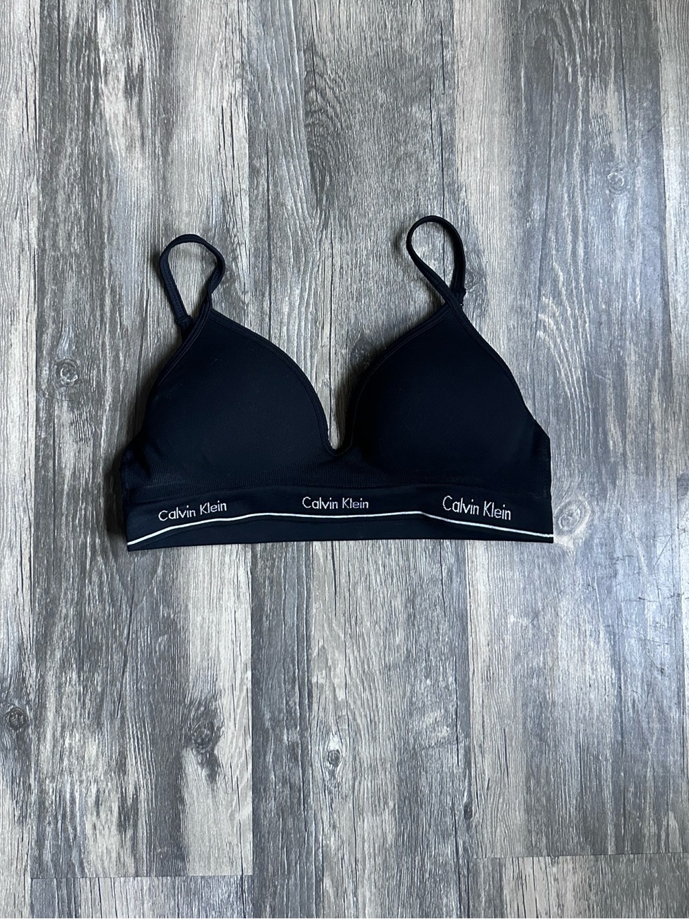 Calvin Klein Seamless Deep V Adjustable Padded Bra Size X-Small